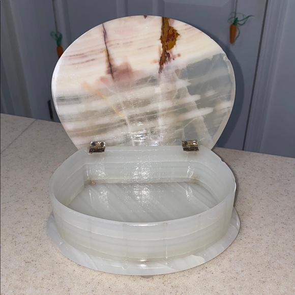 Shell vintage Marble Jewelry Box cream natural stone colors - Picture 7 of 13